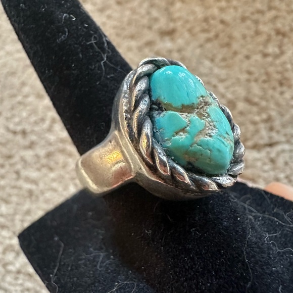 Vintage Sterling Silver Turquoise Native American Ring - Picture 4 of 5